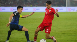 Aksi Pemain Timnas Indonesia Rafael Struick pada pertandingan Kualifikasi Piala Dunia 2026 melawan Timnas Jepang di Stadion Utama Gelora Bung Karno, Jakarta, Jumat (15/11/2024).