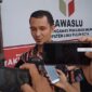 Ari Alfikri, SH yang merupakan Kuasa Hukum PASLON SAKATO saat diwawancara awak media, Kamis (12/12)