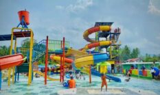 Wisatawan Luar Sumbar Mulai Serbu Batang Tabik Water Park