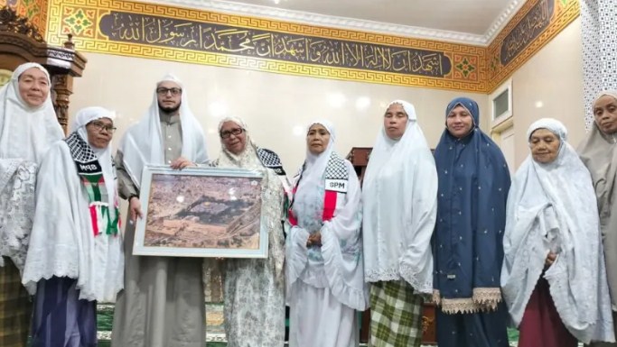 Dai asal Gaza Palestina memberikan dakwah di Padang Panjang. (Foto: Dok. Kominfo)