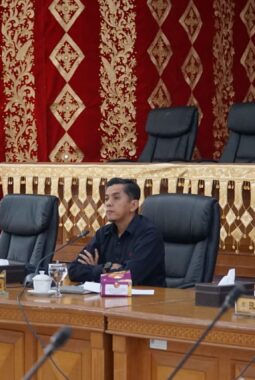 DPRD Kota Payakumbuh dan Pj Walikota Raker Bahas Pengelolaan Sampah dan PKL
