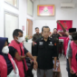 Empat tersangka dugaan kasus korupsi jalan tol Padang-Sicincin dilakukan penanahan di rutan usai dilakukan pemeriksaan di Kejati Sumbar. [foto: Kejati Sumbar]