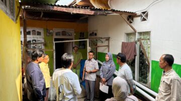 Ketua DPRD Payakumbuh Tinjau Penyaluran Bantuan Rumah Tidak Layak Huni dari Baznas