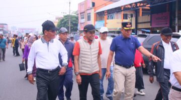Hadiri Jalan Sehat Dekopinda, Ketua DPRD Wirman Putra Apresiasi HUT Koperasi ke-78
