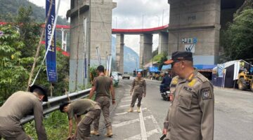 Kasatpol PP Ingatkan Bahaya Warung Liar di Fly Over Kelok 9, Berpotensi Roboh dan Makan Korban