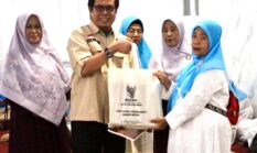Amanah Zakat Umat Tersalurkan, BAZNAS Payakumbuh Distribusikan Sembako Rp574 Juta