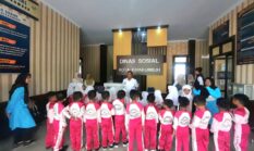 Sehari Jadi “Calon Kadis Sosial”, Anak TK Manunggal Talawi Kunjungi Dinas Sosial
