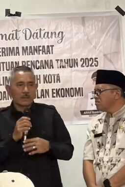 Bupati Safni Ancam Copot Pejabat Lalai, Bantuan Bencana Diduga Tak Tepat Sasaran