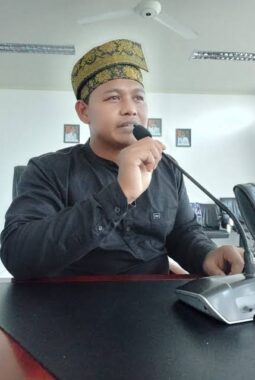 Nenan Terjebak Janji: Infrastruktur Rusak, Pemerintah Sibuk Pencitraan