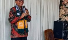 H. Irfendi Arbi Resmikan Kantor Cabang Ajwa Tour Indonesia di Payakumbuh