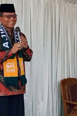 H. Irfendi Arbi Resmikan Kantor Cabang Ajwa Tour Indonesia di Payakumbuh
