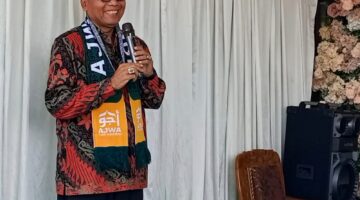 H. Irfendi Arbi Resmikan Kantor Cabang Ajwa Tour Indonesia di Payakumbuh