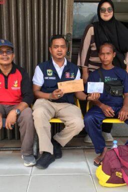 Ir. Indra Suriani: Pemuda Terlantar Asal Sumsel Berhasil Dipulangkan Berkat Sinergi Dinsos, Polsek dan Masyarakat.