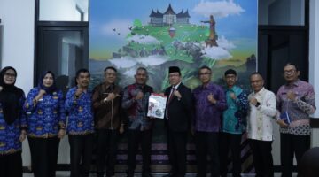 Pemko Payakumbuh Kucurkan Bantuan Rp1 Miliar untuk Pemulihan Pascabencana di Lima Puluh Kota