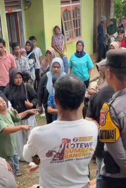 Tangis Pecah Saat Rumah Dibongkar, 6 Rumah dan 27 Makam Dieksekusi Pengadilan di Sungai Kamuyang