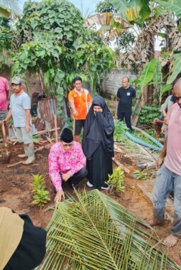 Irfendi Arbi Antar Kepergian Edwar Bendang: Luak Limopuluah Kehilangan Wartawan Kritis Penjaga Kepentingan Publik