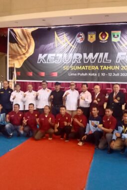 H. Nurkhalis Buka Kejurwil FORKI Se-Sumatera, 850 Karateka Bertanding
