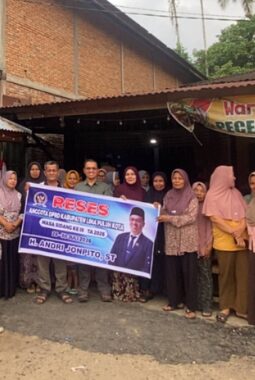 Turun hingga Malam, Andri Jonpito Jemput Aspirasi Warga dari Rumah ke Rumah