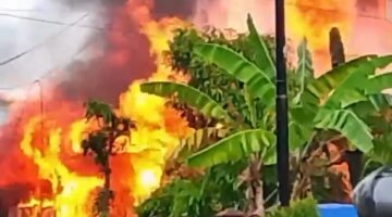 5 Bangunan Ludes Terbakar di Napar Payakumbuh, Seorang Pria Alami Luka Bakar Serius