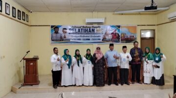 Wakil Ketua DPRD Payakumbuh Erlindawati Buka Pelatihan MC Kelompok Yasin se-Kecamatan Payakumbuh Barat