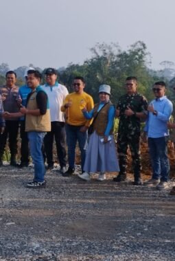 Camat Apri Yulianto Kawal Langsung Dimulainya Pembangunan 204 Huntap di Gunuang Omeh