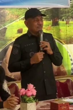 Bupati Safni Salurkan Bantuan Perikanan, Bangkitkan Ekonomi Warga Terdampak Bencana