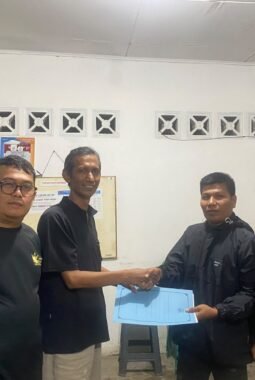 Aspon Dedi “Popon” Ambil Formulir Calon Ketua PWI Payakumbuh–Lima Puluh Kota, Siap Bertarung untuk Periode Kedua