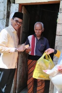 HUT ke-62 Partai Golkar, DPD Golkar Lima Puluh Kota Santuni Panti Jompo dan Panti Asuhan