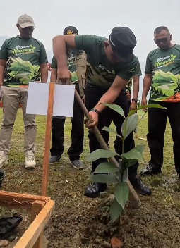 Aulia Efendi Ajak Masyarakat Rawat Lingkungan, Gerakan Tanam Pohon Digelar di Tigo Selo Harau